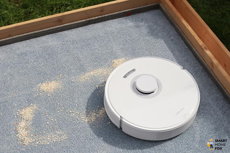 Der Roborock Q7 Max reinigt im Test einen hochflorigen Teppich